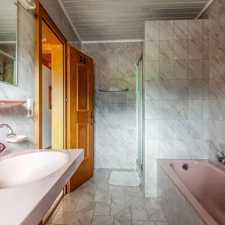 Lovely Apartment In Hainzenberg Next To Forest Exterior photo